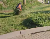 Коммунальные службы Ейска навели порядок в городе перед Последним звонком