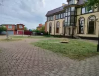 Коммунальные службы Ейска навели порядок в городе перед Последним звонком