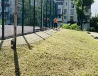 Коммунальные службы Ейска навели порядок в городе перед Последним звонком