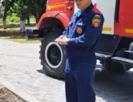 Настоящие герои в гостях у детей: пожарные провели необычный урок в лагере «Виктория»
