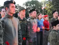 На площади Революции прошла патриотическая акция «Свеча памяти»