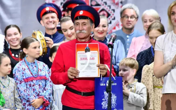В Ейском городском дворце культуры состоялся красочный Гала-концерт лауреатов VIII Межрегионального фестиваля «Под покровом Петра и Февронии»