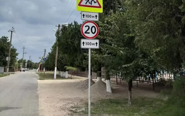В ст. Камышеватской установили новые дорожные знаки