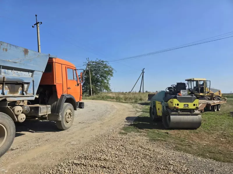 В селе Александровка завершили ремонт дорог