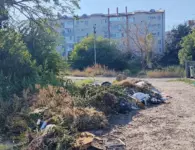 Ейские коммунальщики продолжают наводить порядок в городе